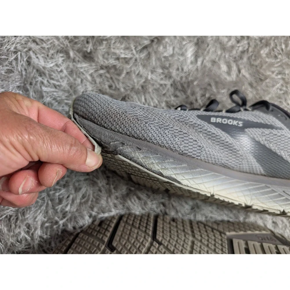 Brooks Mens Revel 7 Running Shoes Grey Ebony White 1104351D014 Size 14